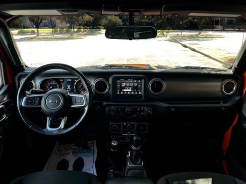 Used 2018 Jeep Wrangler Unlimited Rubicon w/ Safety Group image 32