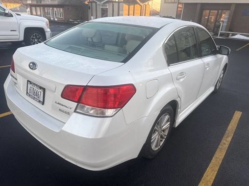 Used 2011 Subaru Legacy 2.5i Premium w/ All-Weather Pkg image 8
