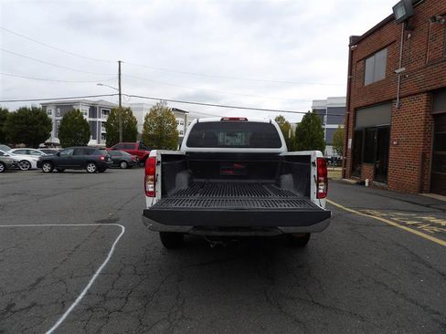 Used 2016 Nissan Frontier S image 9