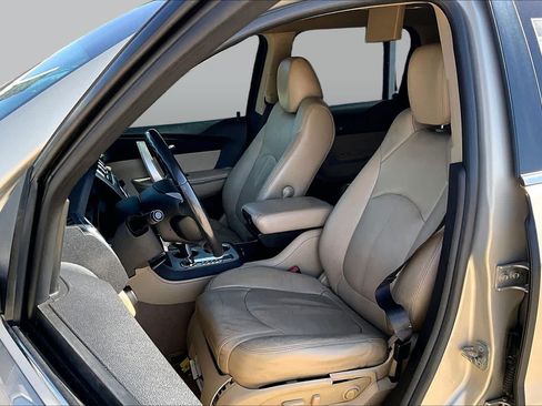 Used 2011 GMC Acadia SLT FWD image 7