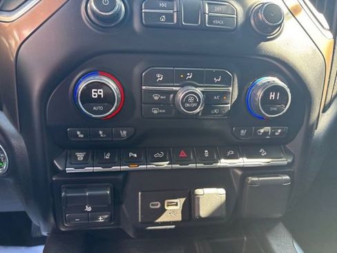 Used 2021 Chevrolet Silverado 2500 High Country w/ Z71 Off-Road Package image 32