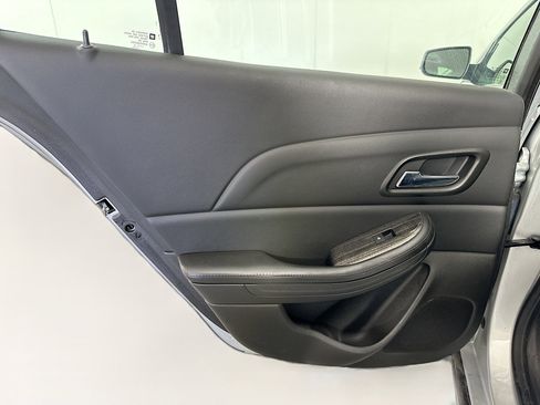 Used 2016 Chevrolet Malibu LT image 23