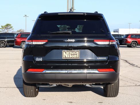 New 2025 Jeep Grand Cherokee Laredo X w/ Luxury Tech Group I image 6