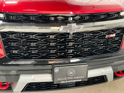 Used 2025 Chevrolet Traverse Z71 w/ Enhanced Driving Package AWD/4WD image 29