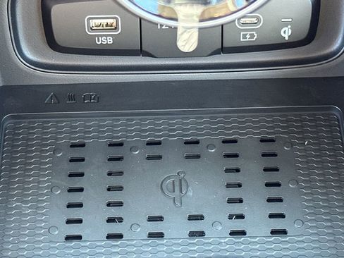 New 2026 Hyundai Venue SEL FWD image 31