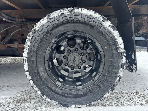 Used 2010 Ford F250 XLT image 2