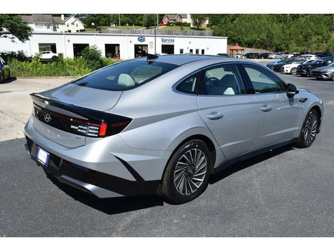 New 2025 Hyundai Sonata SEL image 5