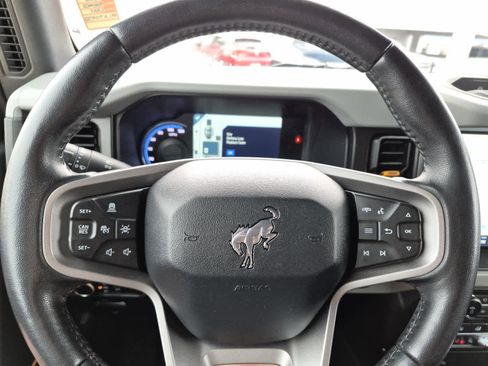 Used 2021 Ford Bronco Badlands image 18