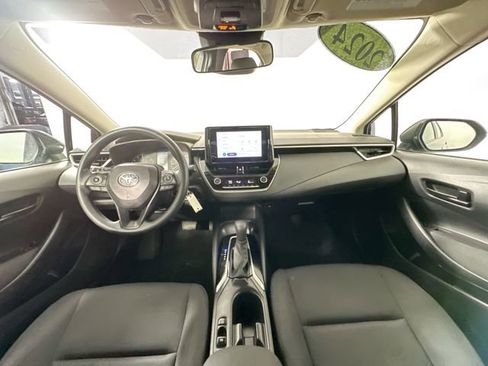 Used 2024 Toyota Corolla LE image 3
