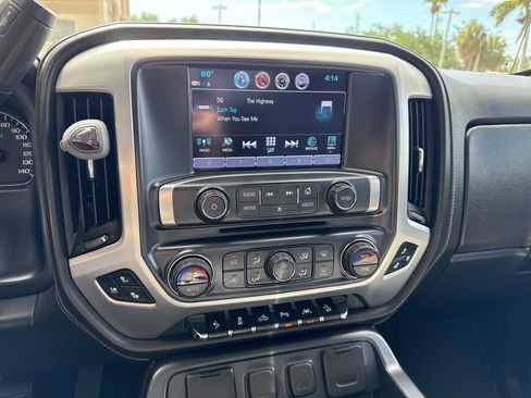 Used 2018 GMC Sierra 1500 SLT w/ SLT Premium Package image 18