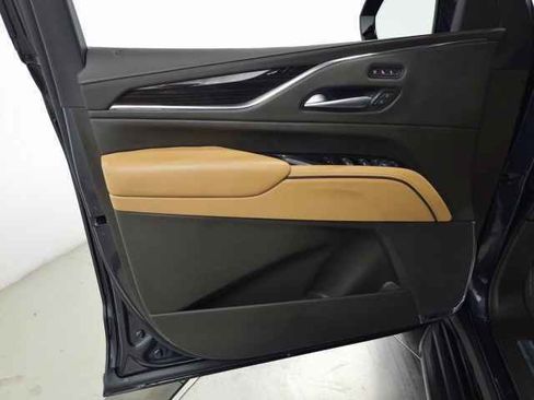 Certified 2024 Cadillac Escalade Sport w/ LPO, ONYX Package image 18