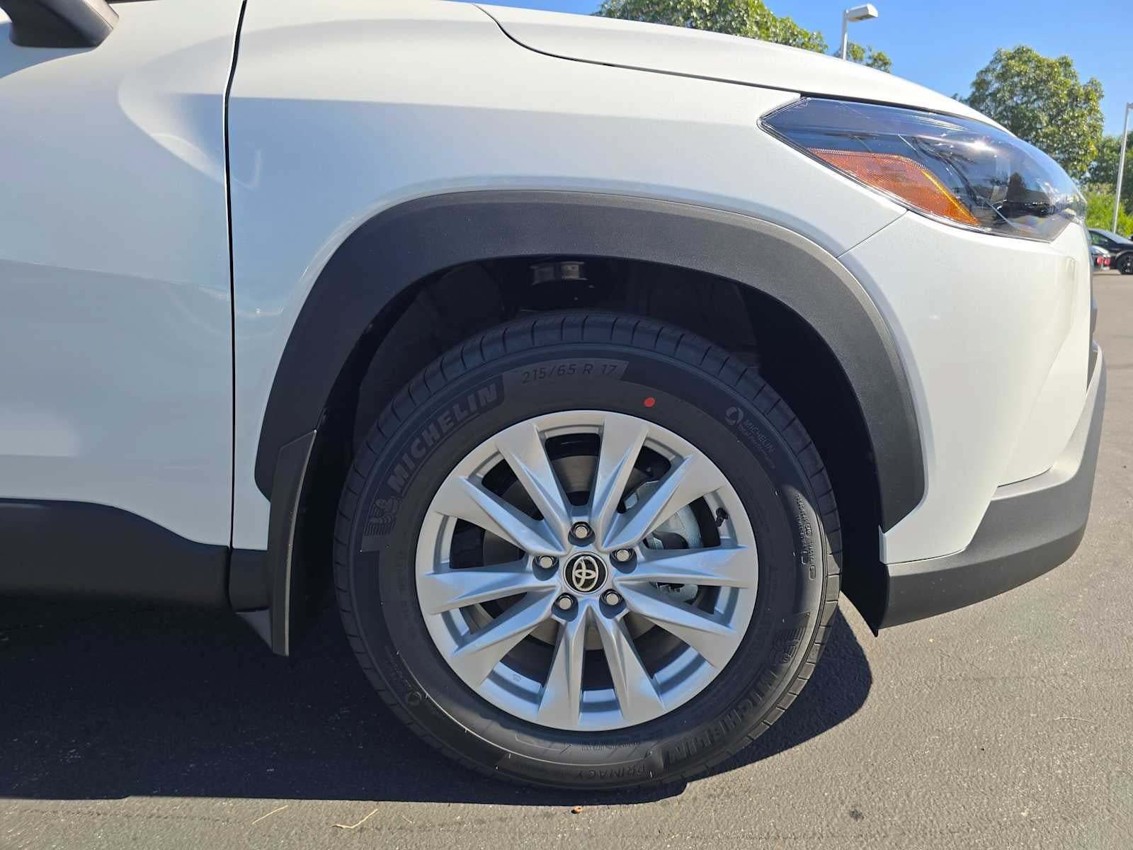 New 2026 Toyota Corolla Cross LE FWD image 9