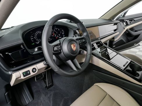 New 2026 Porsche Panamera RWD image 4