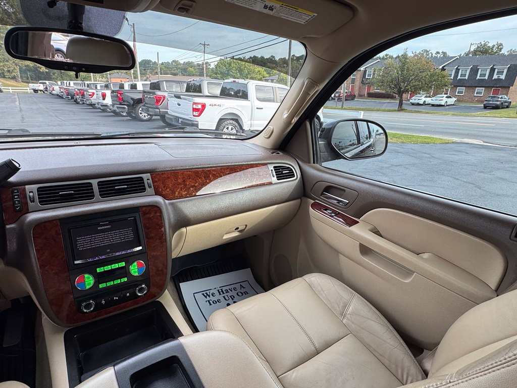 Used 2011 Chevrolet Tahoe LT AWD/4WD image 21