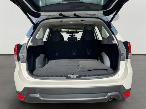 Used 2023 Subaru Forester Premium image 10