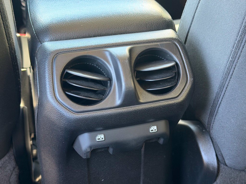 Used 2021 Jeep Wrangler Unlimited Sport AWD/4WD image 23