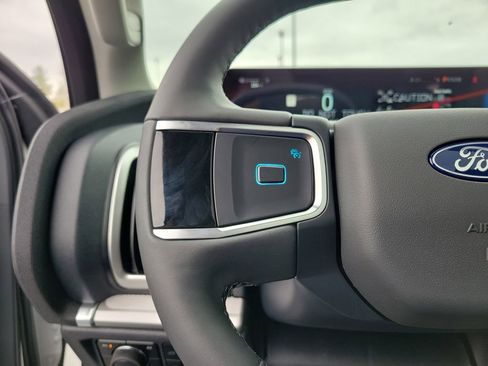 New 2025 Ford Expedition Active image 24