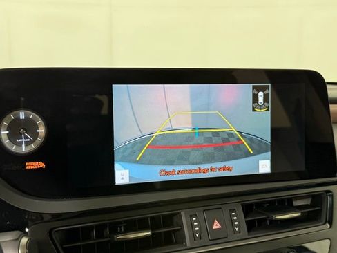 Certified 2025 Lexus ES 300h 300h image 19