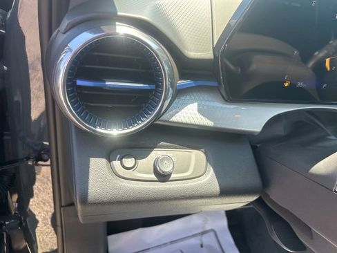 New 2026 Chevrolet Trax LT FWD image 17