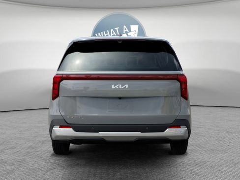 New 2027 Kia Carnival LX FWD image 5