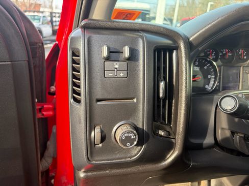 Used 2016 GMC Sierra 2500 4x4 Crew Cab w/ Sierra Convenience Package image 27