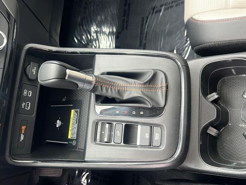 Certified 2025 Honda CR-V Sport Touring image 26