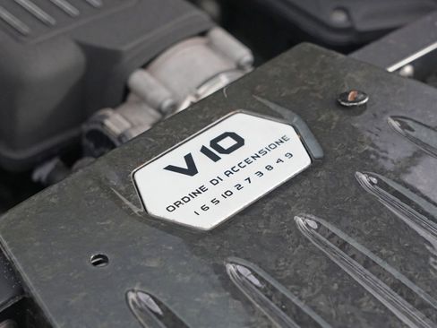 Used 2015 Lamborghini Huracan LP 610-4 image 9