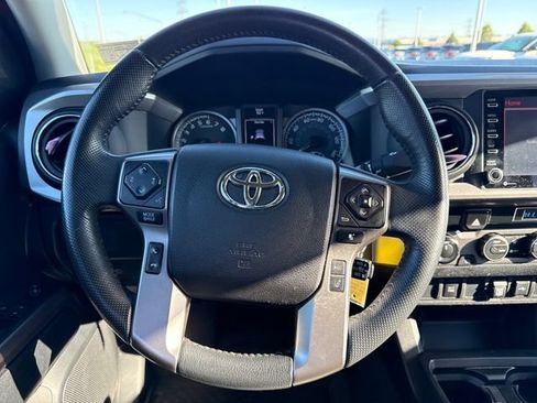Used 2021 Toyota Tacoma SR5 AWD/4WD image 24