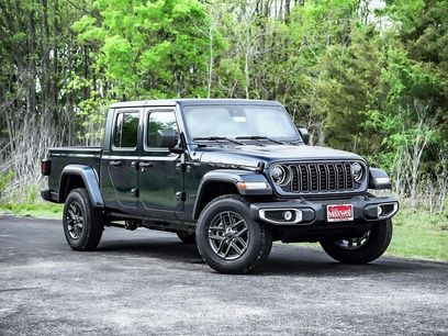 New 2025 Jeep Gladiator Sport