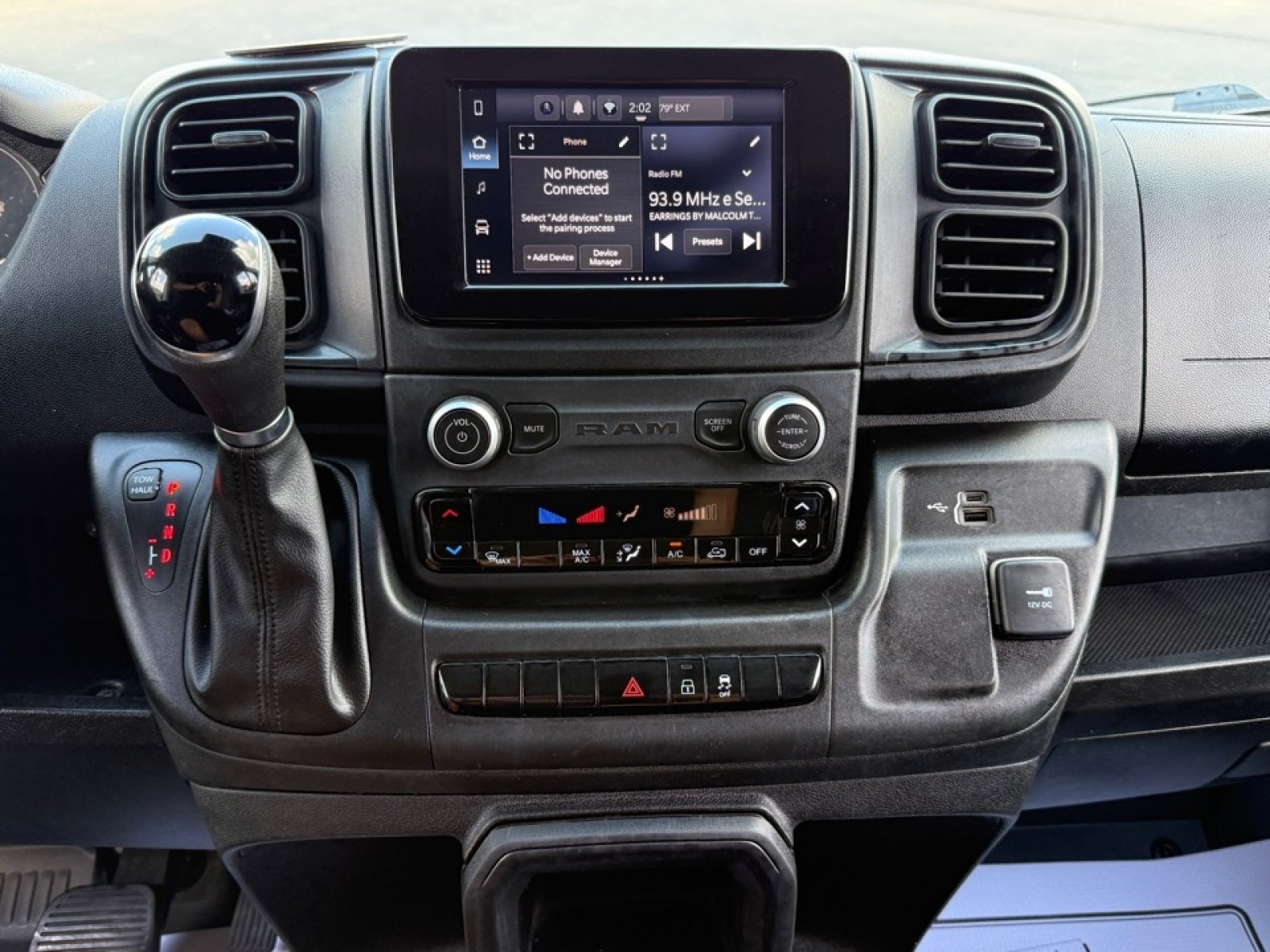 Used 2023 RAM ProMaster 2500 FWD image 11