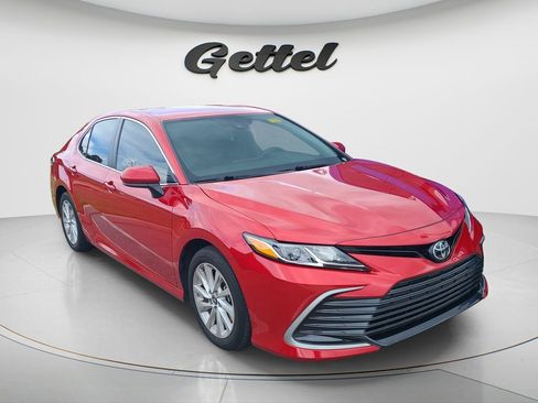 Used 2024 Toyota Camry LE image 7