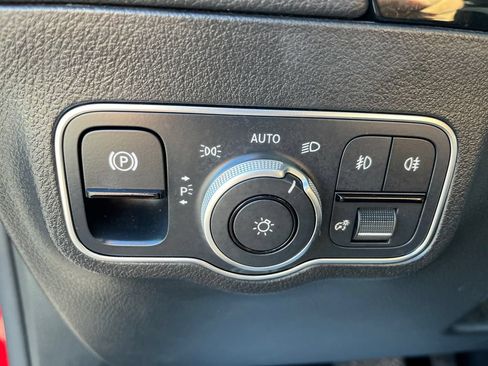 Certified 2022 Mercedes-Benz GLA 250 4MATIC image 22