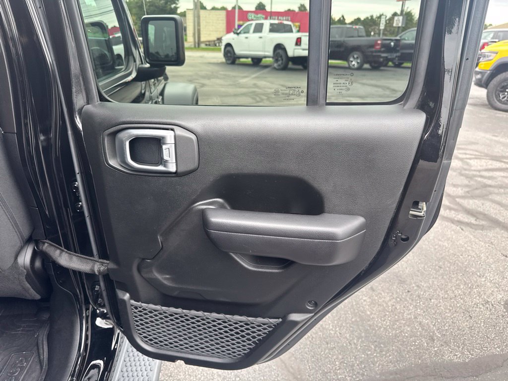 Used 2019 Jeep Wrangler Unlimited Sport S AWD/4WD image 5