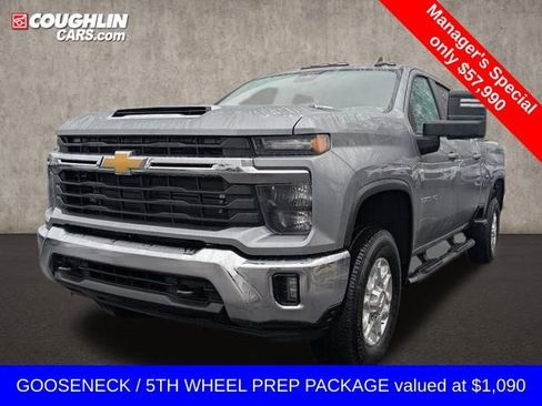 Used 2024 Chevrolet Silverado 3500 LT w/ Convenience Package image 4