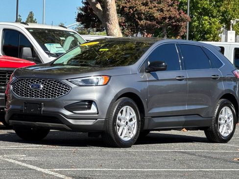 Used 2023 Ford Edge SEL AWD/4WD image 8