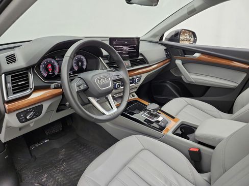 Used 2023 Audi Q5 2.0T Premium Plus w/ Premium Plus Package AWD/4WD image 12