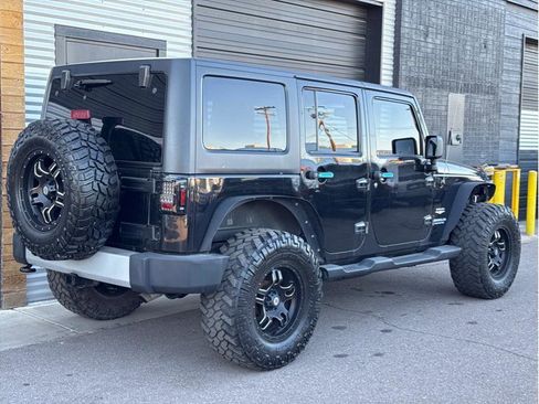 Used 2013 Jeep Wrangler Unlimited Sahara w/ Connectivity Group image 3