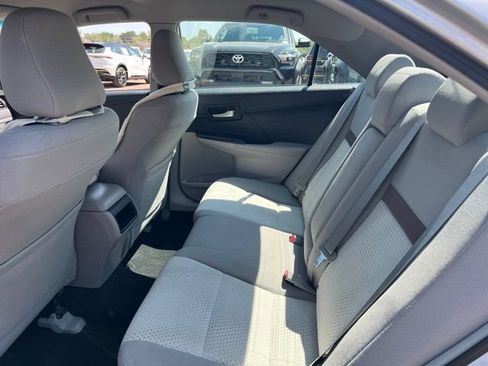 Used 2014 Toyota Camry LE FWD image 23