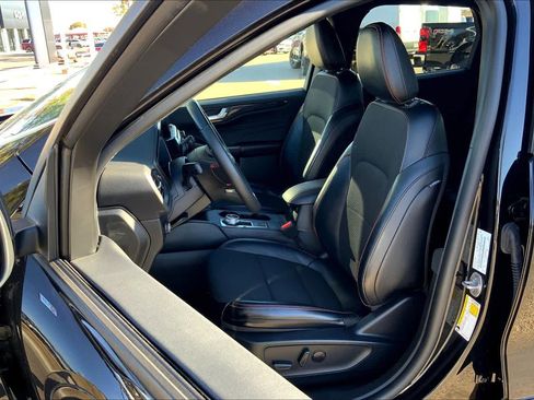 Used 2024 Ford Escape ST-Line image 14