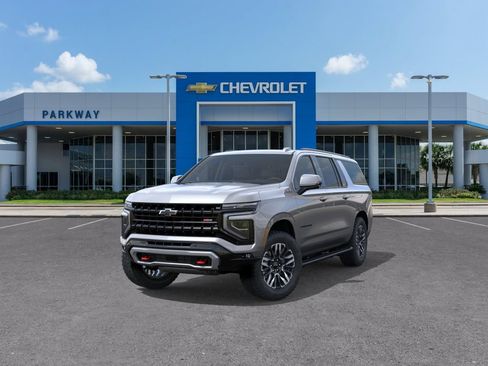 New 2026 Chevrolet Suburban Z71 w/ Comfort Package AWD/4WD image 8