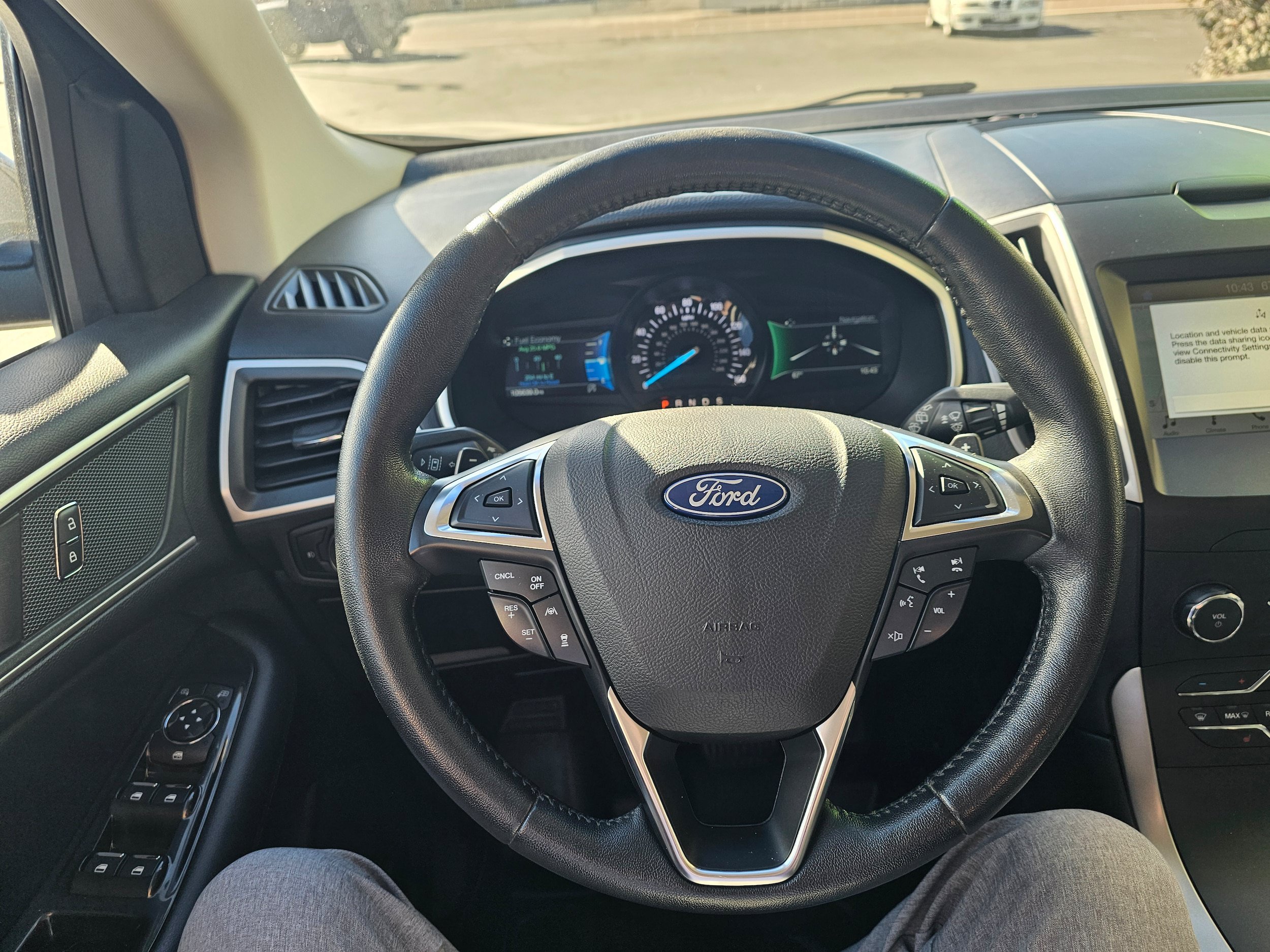 Used 2019 Ford Edge SEL w/ Equipment Group 201A AWD/4WD image 11
