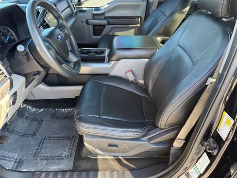 Used 2017 Ford F250 XLT w/ XLT Premium Package image 10