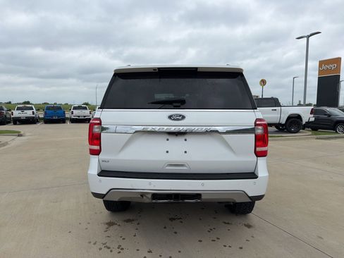 Used 2021 Ford Expedition XLT RWD image 4