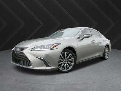 Used 2019 Lexus ES 300h w/ Premium Package