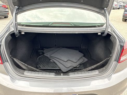 Used 2019 Hyundai Elantra SE w/ Cargo Package image 38