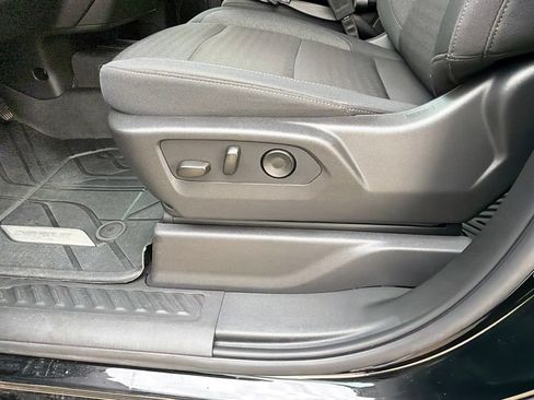 Used 2025 Chevrolet Silverado 1500 Custom RWD image 47
