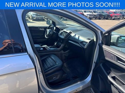 Used 2016 Ford Edge SEL w/ Equipment Group 201A AWD/4WD image 12