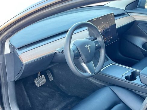 Used 2023 Tesla Model 3 Standard Range RWD image 9