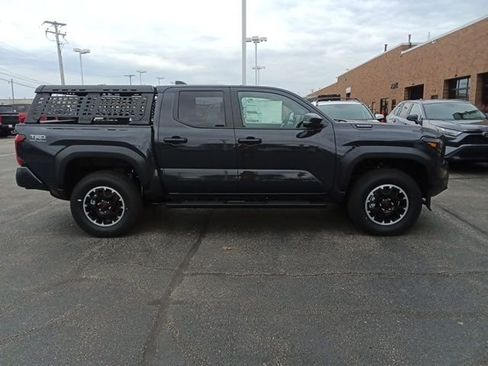New 2025 Toyota Tacoma TRD Off-Road AWD/4WD image 3