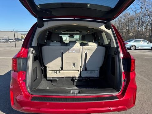 Certified 2025 Honda Odyssey Touring image 11